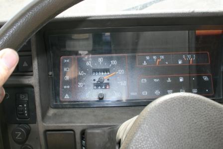 Mit 120 km/h (wirklich) und fast 100 Grad Khlwassertemperatur rasen wir durch die Pampa.